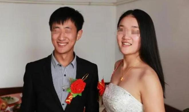 16年前四川美女私奔如今尸体被发现棺材内引关注。(图1)