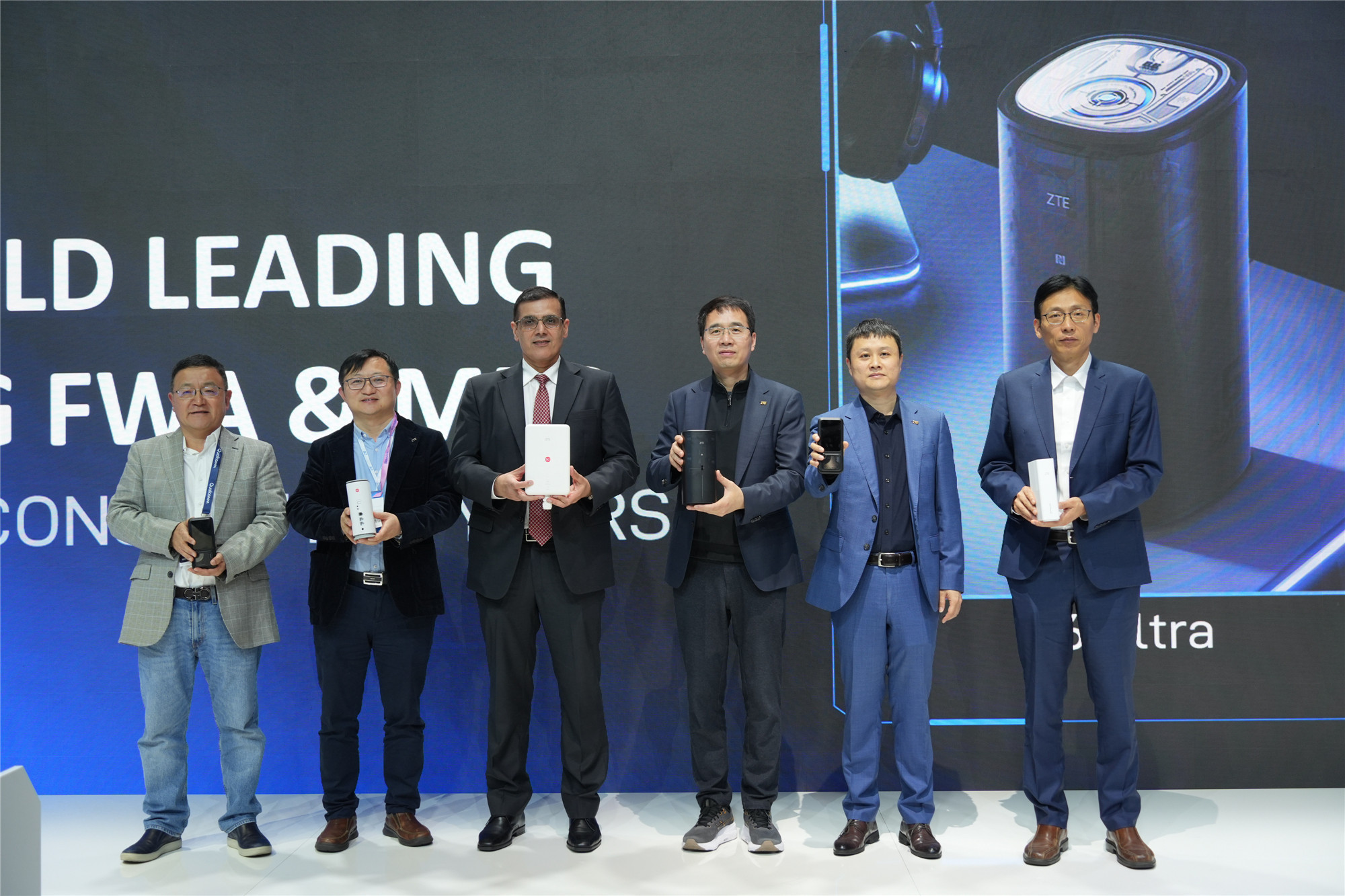 中兴移动互联终端升级“连接+”战略全球首款Al + Wi-Fi 8室内CPE发布(图1)